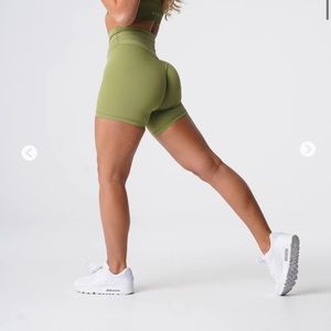 NVGTN signature 2.0 shorts size XS color olive